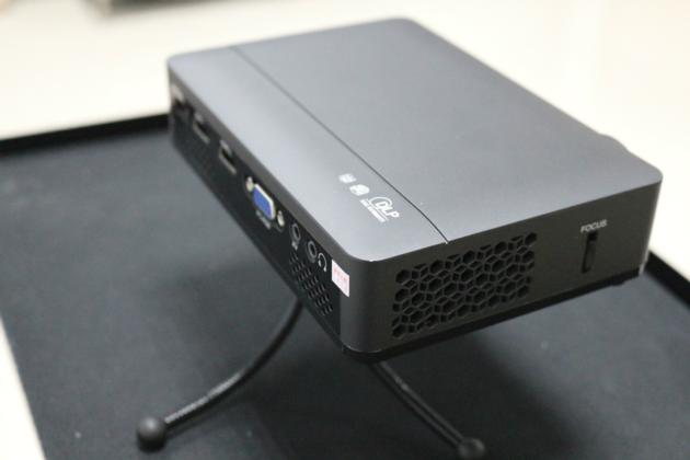 Big Screen Christmas Gift Mini LED 3D Android DLP Projector