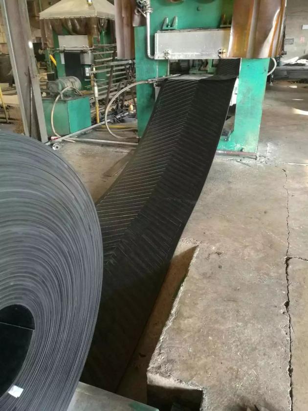HEAVY DUTY CONVEYOR BELTS MANUFACTURER