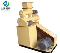 Poultry feed manufacturing machine