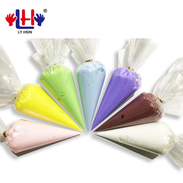 Light Whipped cream clay (100g)