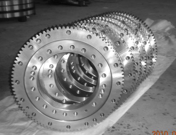 E.505.20.00.B four-point contact ball slewing ring