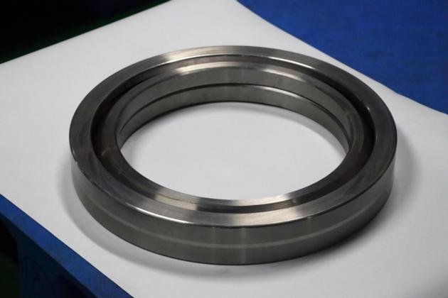 Cross tapered roller bearing