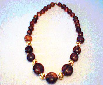 Fashionable Brown Necklace