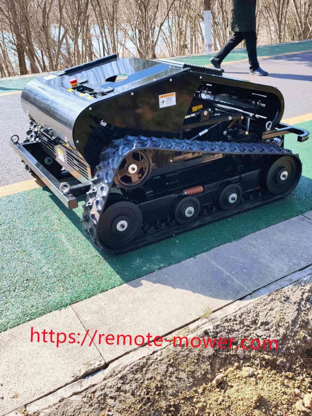 Remote Controlled Zero Turn Mower For