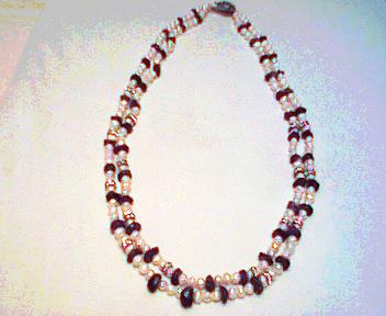 Elegant Natural Cultured Pearls necklace