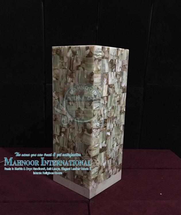ONYX CALCITE LAMP