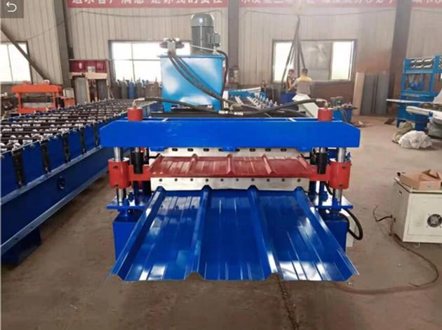 Commercial Roofing AG Panel R Panel