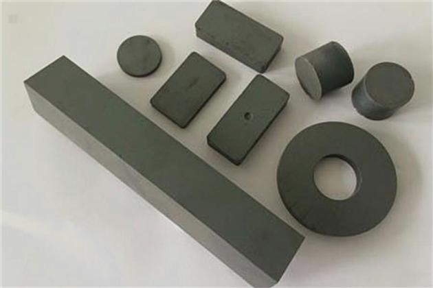 Ferrite/Ceramic Magnets