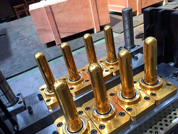 DDW Double Locking Air Seal Valve Pin Gate PET Preform Mold