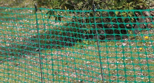 Square Mesh Barrier Fence