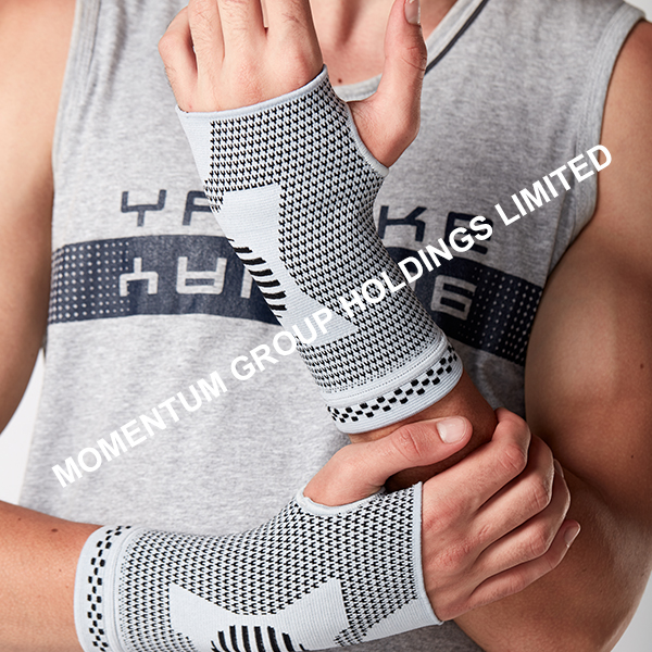  Knitted Palm Support