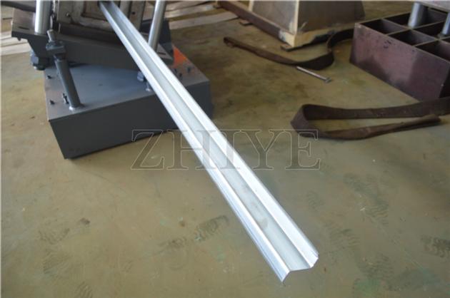 Z Purlin Roll Forming Machine And