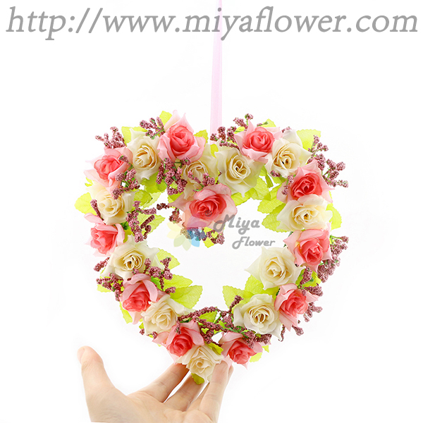 Decorative heart shaped artificial rose Garland