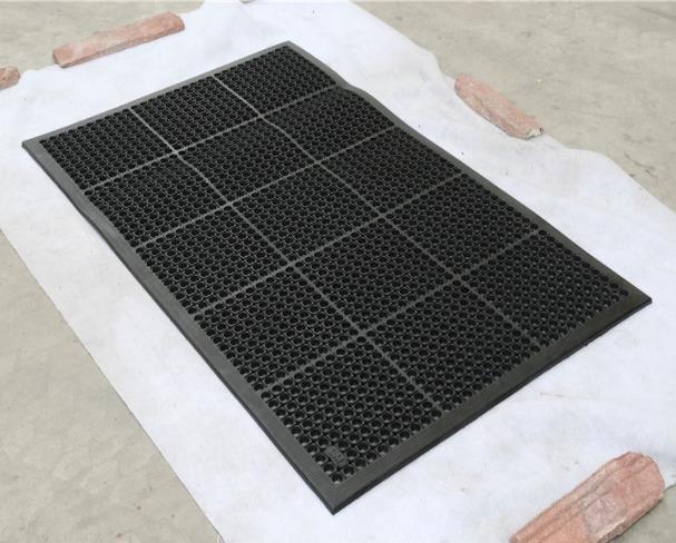  Rubber mat , non-slip and wear resistant