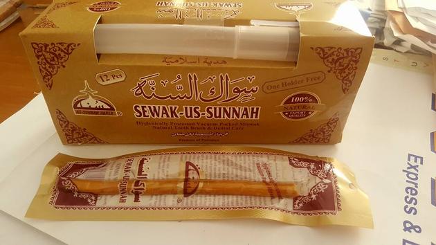 High Quality Peelu Miswak Sticks with Holder/ Sewak Us Sunnah   