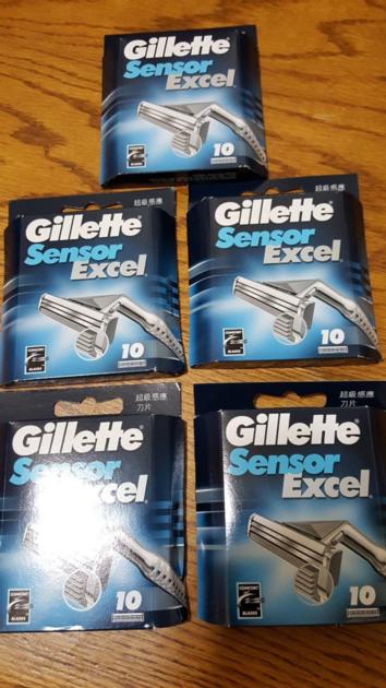 Gillette Sensor Men's Razor Blade Refills, 10 count for wholesale