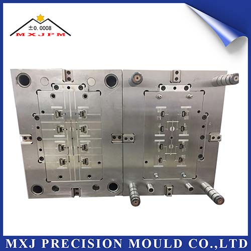 Protective Casing Plastic Injection Mold for Automobile Oil System