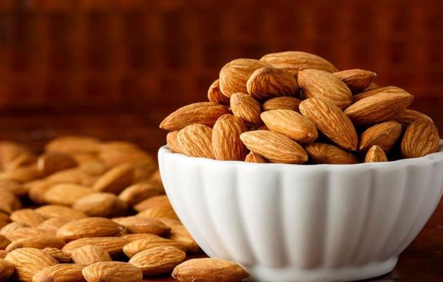 RAW CALIFORNIA ALMOND NUTS FOR SALE