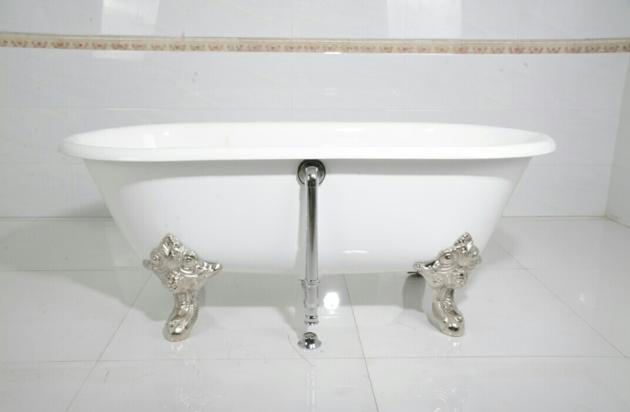 Double Ended Cast Iron Bathtub On