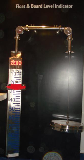 OIL LEVEL BOARD TYPE INDICATEOR