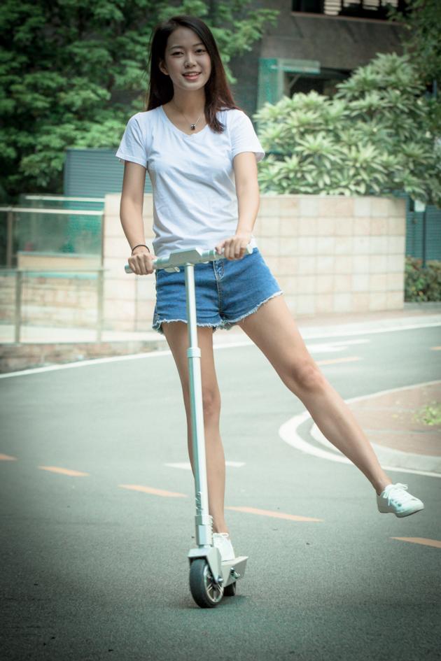 10KG electric scooter lightweight with LG battery chip