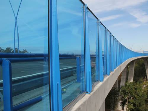 Polycarbonate Sound Barrier Ensures A Silent Environment