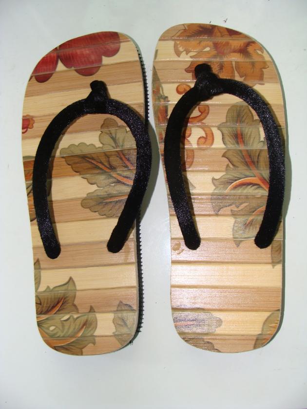 straw slippers