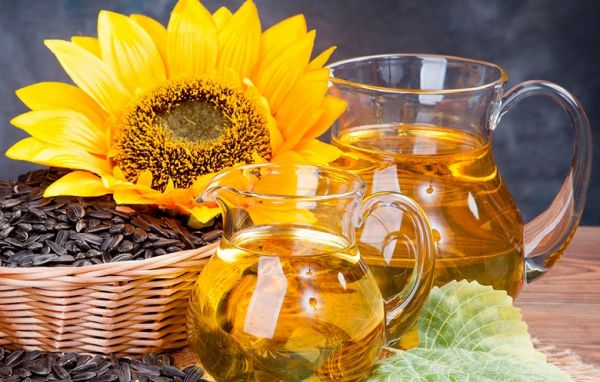 Refined sunflower oil