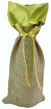 # WB035 | The Bleached Jute Wine Bag