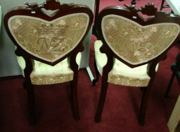 Victoria Love Chair