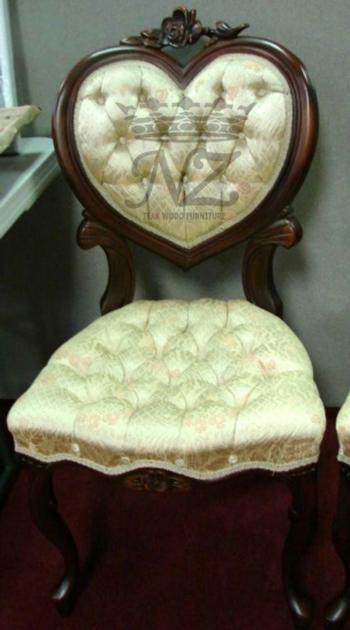 Victoria Love Chair
