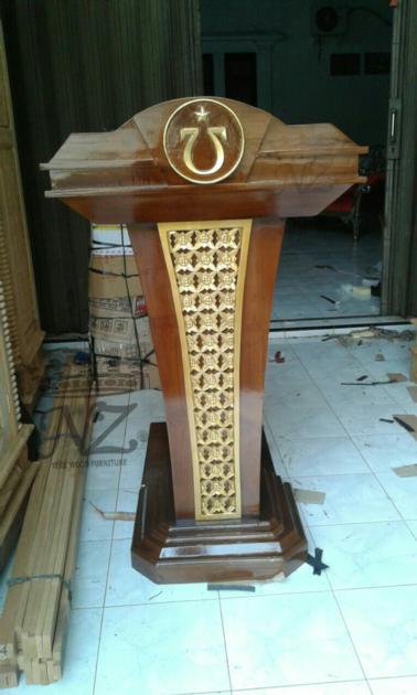 Podium Teak