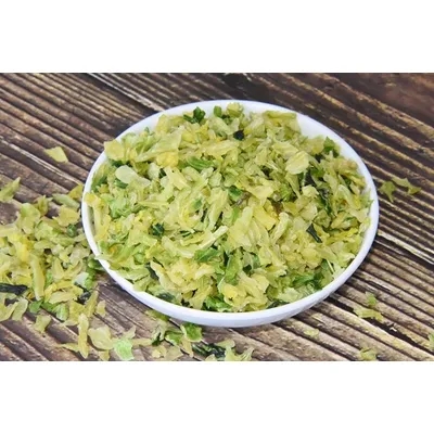Green cabbage flakes