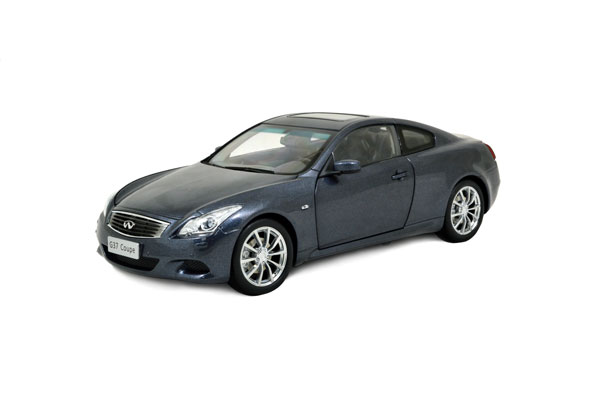  Infiniti  1:18 ScaleG37 2013 Diecast Model Car