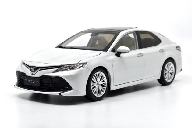 Paudi 1:18 Toyota Camry 2018 Die-cast model carl