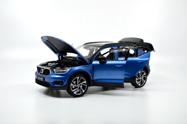 1 18 Volvo XC40 2018 Diecast