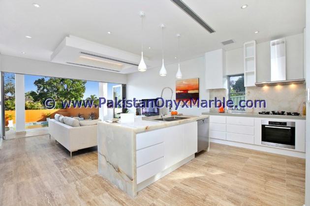 BACKLIT ONYX KITCHEN COUNTERTOPS