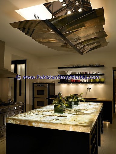 BACKLIT ONYX KITCHEN COUNTERTOPS