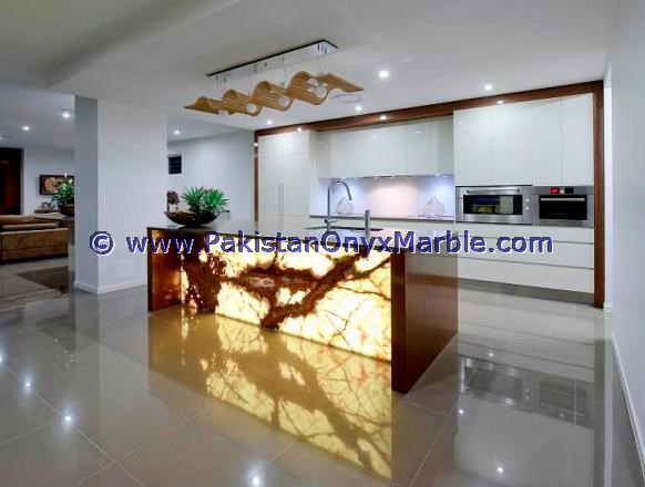 BACKLIT ONYX KITCHEN COUNTERTOPS