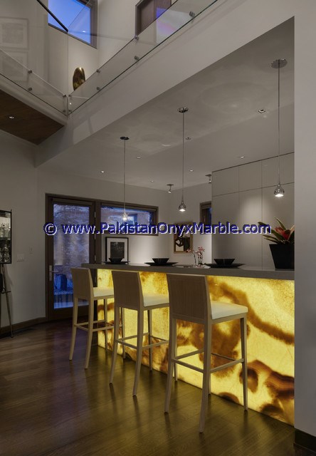 BACKLIT ONYX KITCHEN COUNTERTOPS