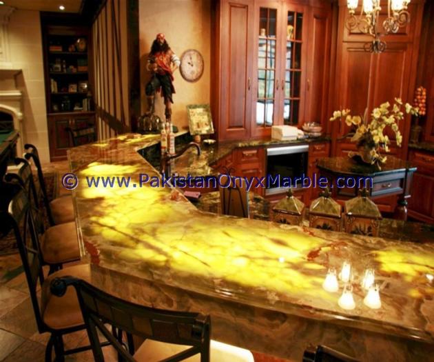 BACKLIT ONYX KITCHEN COUNTERTOPS