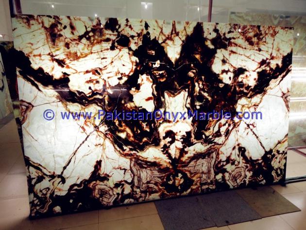 BACKLIT ONYX SLABS COLLECTION