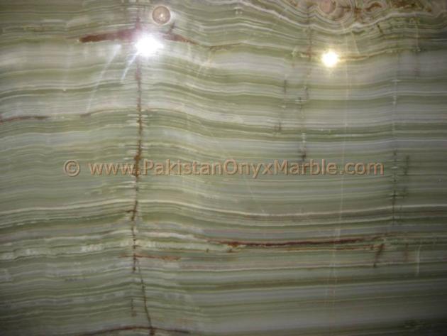 CROSS CUT ONYX TILES COLLECTION