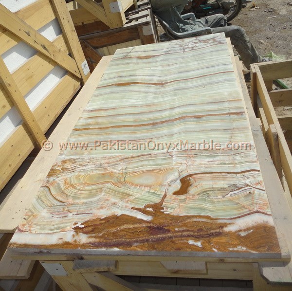 CROSS CUT ONYX TILES COLLECTION