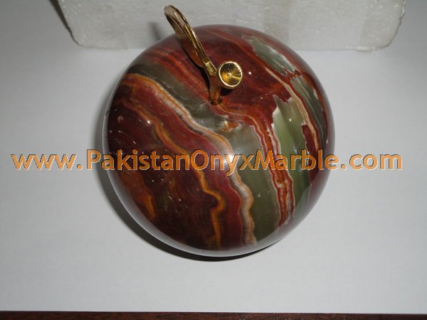 ONYX APPLE WITH BRASS LEAF HANDICRAFTS