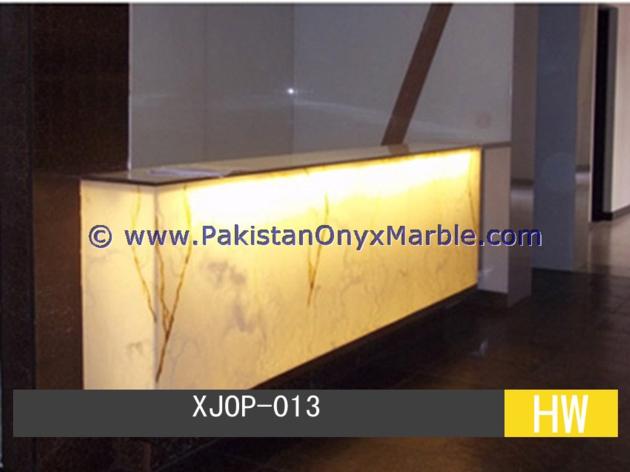 BACKLIT ONYX COUNTERTOPS FOR BAR RECEPTIONS