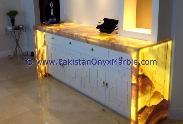 BACKLIT ONYX COUNTERTOPS FOR BAR RECEPTIONS