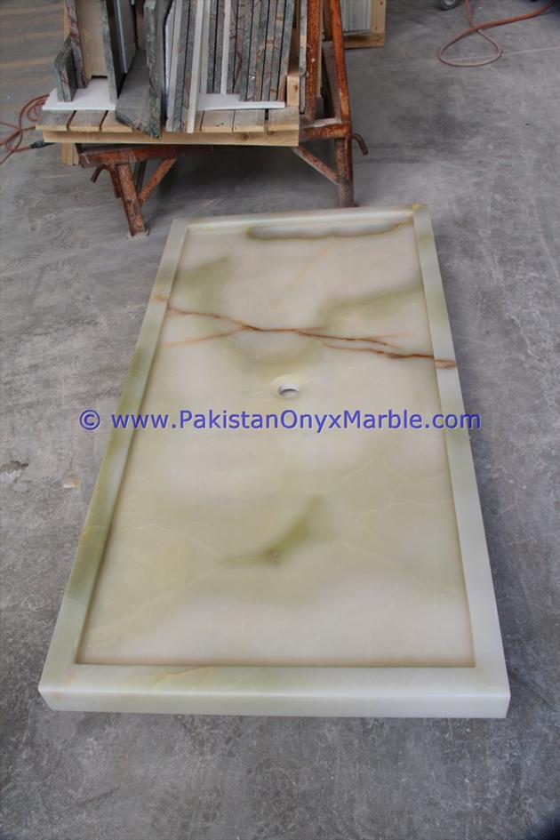 ONYX SHOWER TRAYS COLLECTION