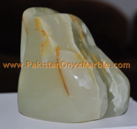 ONYX TUMBLED STONES