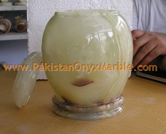 URNS ONYX MARBLE HANDICRAFTS